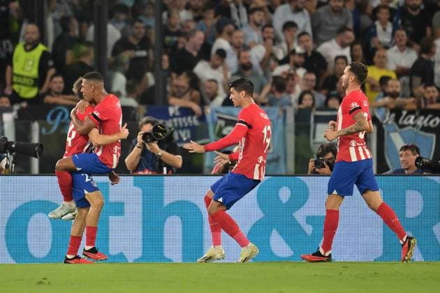 Foto Alfredo Falcone LaPresse 19 Settembre 2023 - Roma, Italia - calcio - Lazio vs Atletico Madrid - Champions League 20223 2024 - Fase a gironi Gruppo E - Stadio Olimpico. Nella foto: esultanza Atletico dopo il goal del 0-1 di Pablo Barrios (Atletico Madrid) Foto Alfredo Falcone LaPresse SEPTEMBER 19, 2023 Rome, Italy - sport, soccer - Lazio vs Club Atl& xe9;tico de Madrid - Champions League 20223 2024 - Group Stage Group E - Olimpic Stadium. In the pic: Pablo Barrios (Atletico Madrid) celebrates goal 0-1  Copyright: xAlfredoxFalcone LaPressex