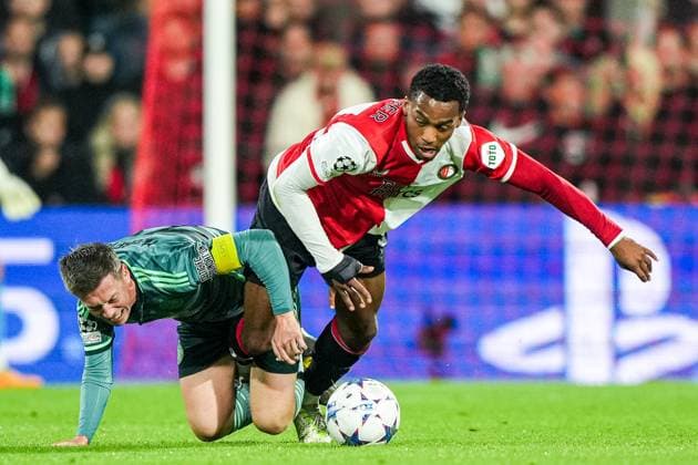 UEFA Champions League: Feyenoord v Celtic Rotterdam - Greg Taylor of Celtic, Quinten Timber of Feyenoord during the 1st leg of the UEFA Champions League between Feyenoord v Celtic at Stadion Feijenoord De Kuip on 19 September 2023 in Rotterdam, The Netherlands. Copyright: xTomxBodex