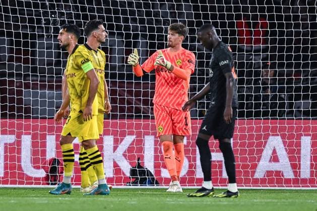 19.09.2023, Fussball, Champions League, 1. Spieltag, Saison 2023 2024, Paris St. Germain - Borussia Dortmund, Gregor Kobel (Borussia Dortmund), Paris Parc des Princes Paris Frankreich xRHR-FOTO TKx Copyright: RHR-FOTOx RHR-FOTO TK