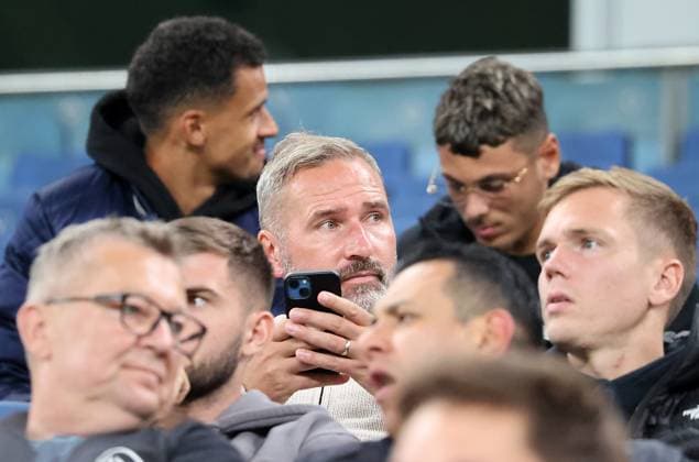 Tim Walter (HSV) Fussball, UEFA Champions League, Gruppenphase, Saison 2023-2024, Herren, UCL, Men, Volksparkstadion, FC Shakhtar Schachtar Donezk (UKR) gegen FC Porto (PRT)