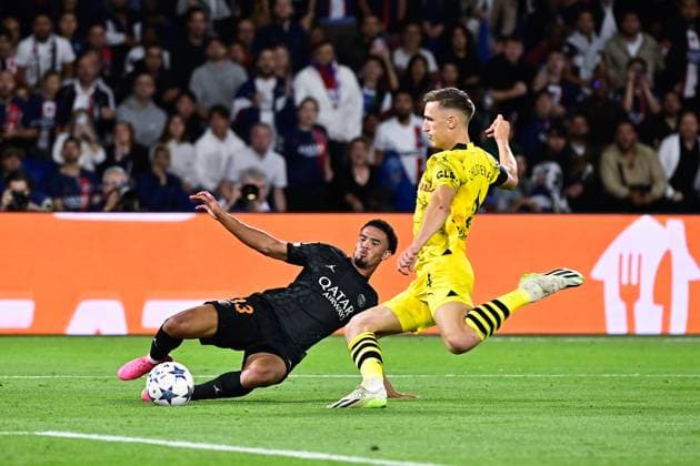 Warren ZAIRE EMERY ( 33 - PSG ) - Nico Schlotterbeck ( 4 - Borussia Dortmund ) - FOOTBALL : Paris Saint Germain vs Borussia Dortmund - Ligue des Champions - 19 09 2023 FedericoPestellini Panoramic 