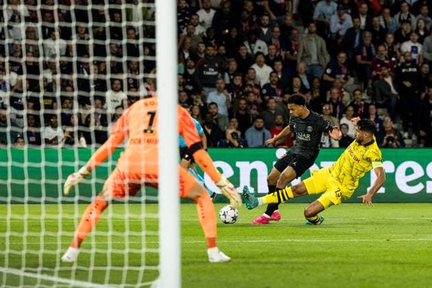 UEFA Champions League: FC Paris Saint-Germain - Borussia Dortmund; 19.09.2023 Zweikampf Warren Zaire-Emery (FC Paris Saint-Germain, 33), Emre Can (Borussia Dortmund, 23) UEFA Champions League: FC Paris Saint-Germain - Borussia Dortmund, Paris, Parc des Princes am 19.09.2023 Copyright: xBEAUTIFULxSPORTS Wunderlx