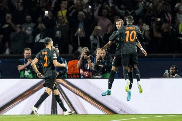 UEFA Champions League: FC Paris Saint-Germain - Borussia Dortmund; 19.09.2023 Jubel zum 1:0 durch Kylian Mbappé (FC Paris Saint-Germain, 7) Mbappe und Ousmane Dembele (FC Paris Saint-Germain, 10) springen gegeneinander UEFA Champions League: FC Paris Saint-Germain - Borussia Dortmund, Paris, Parc des Princes am 19.09.2023 Copyright: xBEAUTIFULxSPORTS Wunderlx