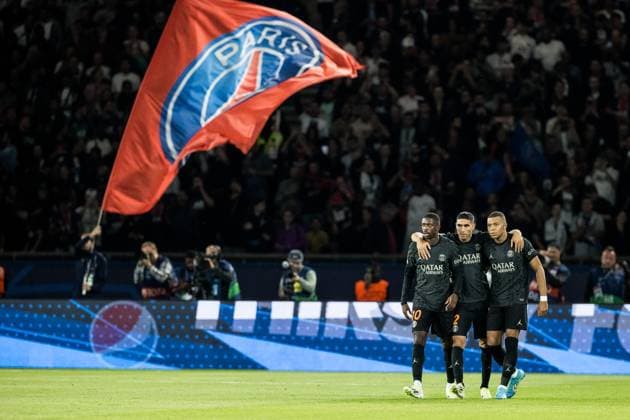UEFA Champions League: FC Paris Saint-Germain - Borussia Dortmund; 19.09.2023 Jubel zum 1:0 durch Kylian Mbappé (FC Paris Saint-Germain, 7) Ousmane Dembele (FC Paris Saint-Germain, 10), Achraf Hakimi (FC Paris Saint-Germain, 2) mit Mbappe UEFA Champions League: FC Paris Saint-Germain - Borussia Dortmund, Paris, Parc des Princes am 19.09.2023 Copyright: xBEAUTIFULxSPORTS Wunderlx