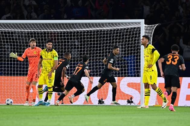 Joie des joueurs du PSG apres le but de Achraf Hakimi ( 2 - PSG ) - FOOTBALL : Paris Saint Germain vs Borussia Dortmund - Ligue des Champions - 19 09 2023 FedericoPestellini Panoramic 