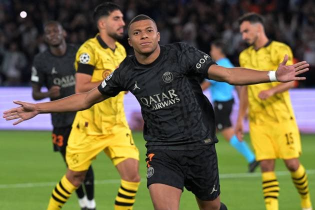PARIS - Kylian Mbappe of Paris Saint-Germain celebrates his goal during the UEFA Champions League match between Paris Saint Germain and Borussia Dortmund at Parc des Princes on September 19, 2023 in Paris, France. ANP Hollandse Hoogte Group F - UEFA Champions League 2023 2024 xVIxANPxSportx xGerritxvanxKeulenxIVx 478721289 originalFilename: 478721289.jpg