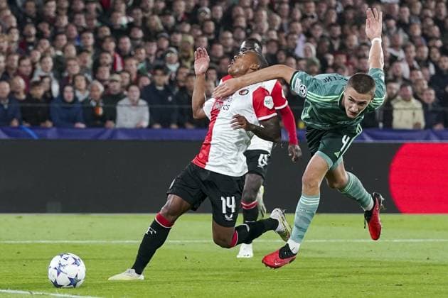 ROTTERDAM, 19Ã09-2023, Stadium Feijenoord De Kuip , Champions League , season 2023 2024, Feyenoord - Celtic , Celtic player Gustaf Lagerbielke causing a penalty and Feyenoord player Igor Paixao Feyenoord - Celtic  x22412506x Copyright: