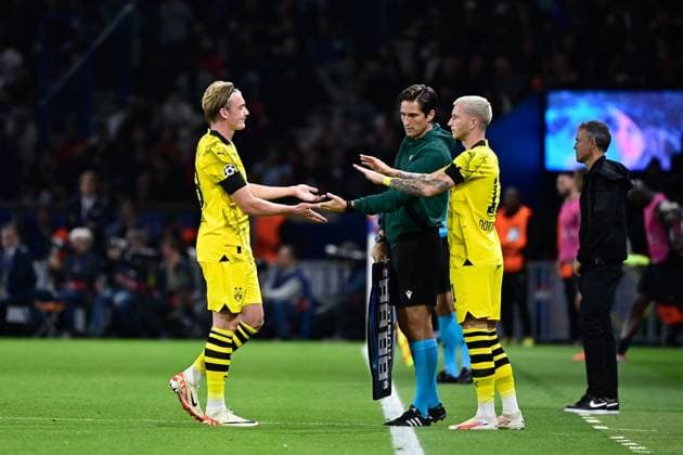 Julian Brandt ( 19 - Borussia Dortmund ) - Marco Reus ( 11 - Borussia Dortmund ) - FOOTBALL : Paris Saint Germain vs Borussia Dortmund - Ligue des Champions - 19 09 2023 FedericoPestellini Panoramic 