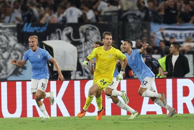 UEFA Champions League SS Lazio vs Atletico Madrid Lazio s Italian goalkeeper Ivan Provedel celebrates after scoring a goal at Atletico Madrid during the UEFA Champions League match SS Lazio vs Atletico Madrid at Olimpico Stadium on September 19, 2023, in Rome. ABPH5732 Copyright: xAntonioxBalascox