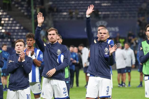 19.09.2023, xgox, Fussball UEFA Champions League, Schachtar Donezk - FC Porto emspor, v.l. Toni Martinez (Porto, 29), Pepe (Porto, 3) Jubel ueber den Sieg, Jubel nach Spielende (DFL DFB REGULATIONS PROHIBIT ANY USE OF PHOTOGRAPHS as IMAGE SEQUENCES and or QUASI-VIDEO) Hamburg
