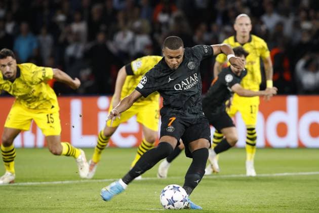 But de Kylian Mbappe (PSG) FOOTBALL : Paris Saint Germain Vs Borussia Dortmund - Ligue des Champions - 19 09 2023 MichaelBaucher Panoramic 