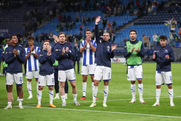 Hamburg, Deutschland 19. September 2023: Champions League - 2023 2024 - Shakhtar Donezk vs. FC Porto Im Bild: Porto jubelt über den Sieg, Jubel Volksparkstadion Hamburg Copyright: xFotostandx xTaegerx