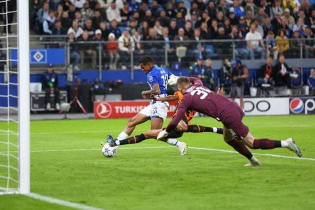 Fußball Herren Saison 2023-2024 UEFA Champions League 1. Spieltag I Schachtar Donezk - FC Porto I 19.09.2023 Galeno (13, FC Porto) erzielt das 0:1. Hamburg Volksparkstadion Hamburg Deutschland Copyright: xLobecax xHenningxRohlfsx