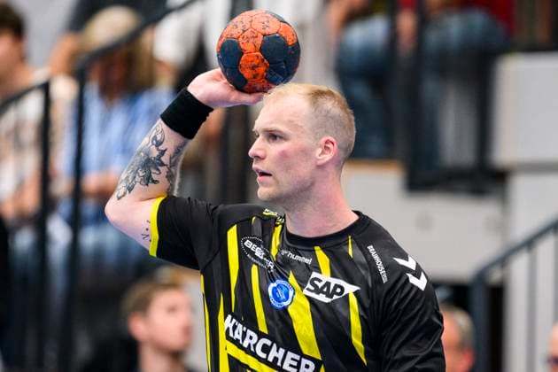 HBW Balingen - TVB Stuttgart Handball: Bundesliga, HBW Balingen - TVB Stuttgart ,Sparkassenarena. Stuttgarts Jonas Truchanovicius in Aktion. Balingen Sparkassenarena Baden-Württemberg Deutschland