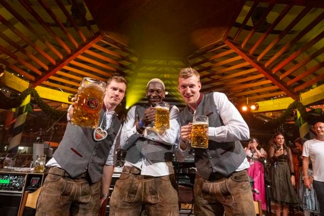 Isaac Bonga, Nils Gifey, Andreas Obst Weltmeister, FCBB Oktoberfest, Paulanerzelt, Muenchen. 19.09.2023 Â