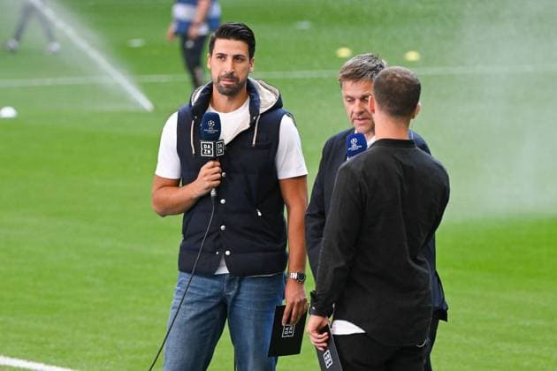 Fussball, Herren, Saison 2023 2024, Champions League (Gruppe C, 1. Spieltag), Real Madrid - 1. FC Union Berlin, v. l. Experte Sami Khedira (DAZN) und Geschaeftsfuehrer Oliver Ruhnert (1. FC Union Berlin) im Interview, gives an interview, 20.09. 2023, Copyright: xMatthiasxKochx