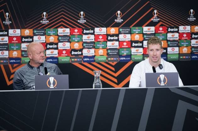 230920 Per-Mathias Hogmo and Samuel Gustafson of Häcken of Häcken during a press meeting ahead of the UEFA Europa League match against Bayer 04 Leverkusen on September 20, 2023 in Leverkusen. Photo: Daniel Stiller BILDBYRAN kod DS DS0333 fotboll football soccer fotball uefa europa league träning practice training häcken bbeng Copyright: DANIELxSTILLER BB230920DS006