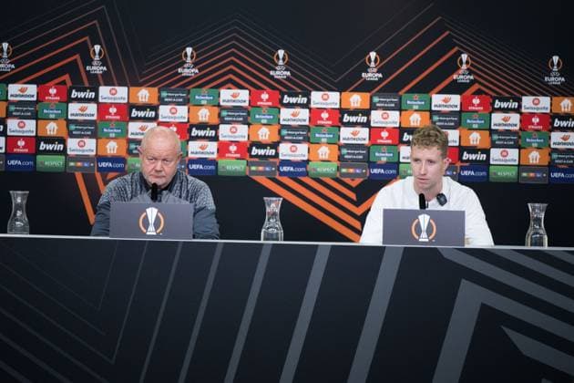 230920 Per-Mathias Hogmo and Samuel Gustafson of Häcken of Häcken during a press medting ahead of the UEFA Europa League match against Bayer 04 Leverkusen on September 20, 2023 in Leverkusen. Photo: Daniel Stiller BILDBYRAN kod DS DS0333 fotboll football soccer fotball uefa europa league träning practice training häcken bbeng Copyright: DANIELxSTILLER BB230920DS007