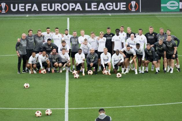 230920 The team of Häcken is gathered ahead of the UEFA Europa League match against Bayer 04 Leverkusen on September 20, 2023 in Leverkusen. Photo: Daniel Stiller BILDBYRAN kod DS DS0333 fotboll football soccer fotball uefa europa league träning practice training häcken bbeng Copyright: DANIELxSTILLER BB230920DS009