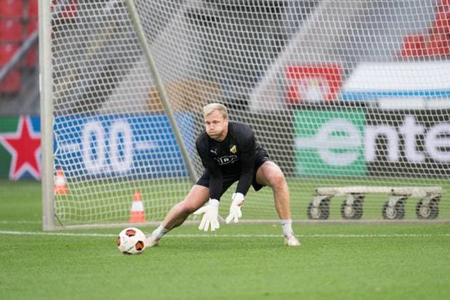 230920 Goalkeeper Peter Abrahamsson of Häcken during a training ahead of the UEFA Europa League match against Bayer 04 Leverkusen on September 20, 2023 in Leverkusen. Photo: Daniel Stiller BILDBYRAN kod DS DS0333 fotboll football soccer fotball uefa europa league träning practice training häcken bbeng Copyright: DANIELxSTILLER BB230920DS011