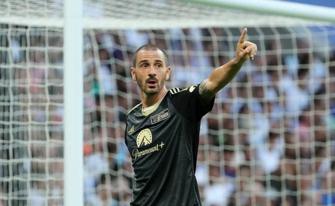 Leonardo Bonucci zeigend, gestikulierend Aktion Oberkörper Fußball Fussball UEFA Champions League UCL Herren 1.Spieltag Saison 2023 2024 20.09.2023 Real Madrid vs 1.FC Union Berlin FCU Estadio Bernabeu DFL regulations prohibit any use of photographs as image sequences and or quasi-video