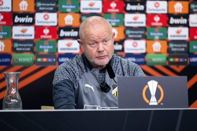 230920 Head coach Per-Mathias Hogmo of Häcken during a press meeting ahead of the UEFA Europa League match against Bayer 04 Leverkusen on September 20, 2023 in Leverkusen. Photo: Daniel Stiller BILDBYRAN kod DS DS0333 fotboll football soccer fotball uefa europa league träning practice training häcken bbeng Copyright: DANIELxSTILLER BB230920DS025