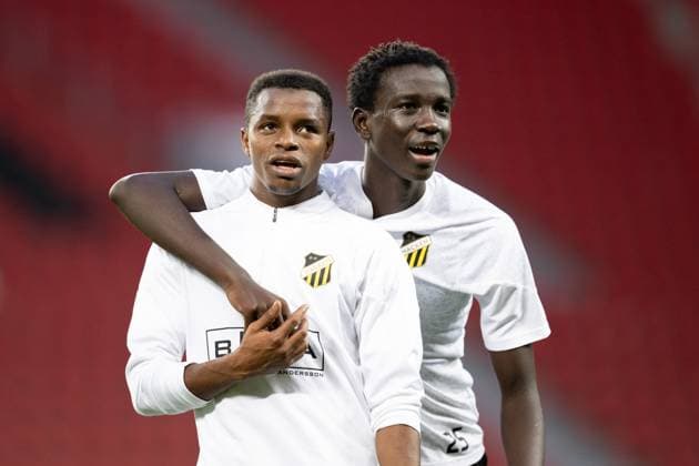 230920 Abdulrazaq Ishaq and Abdoulaye Faye during a training session ahead of the UEFA Europa League match against Bayer 04 Leverkusen on September 20, 2023 in Leverkusen. Photo: Daniel Stiller BILDBYRAN kod DS DS0333 fotboll football soccer fotball uefa europa league träning practice training häcken bbeng *** 230920 Abdulrazaq Ishaq and Abdoulaye Faye during a training session ahead of the UEFA Europa League match against Bayer 04 Leverkusen on September 20, 2023 in Leverkusen Photo Daniel Stiller BILDBYRAN code DS DS0333 fotboll football soccer fotball uefa europa league träning practice training häcken bbeng  Copyright: DANIELxSTILLER BB230920DS031