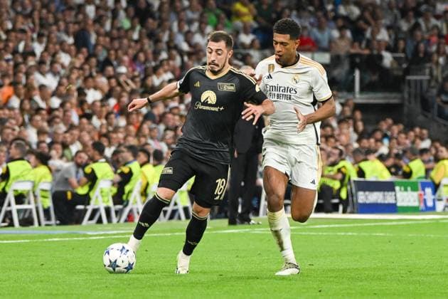 Fussball, Herren, Saison 2023 2024, Champions League (Gruppe C, 1. Spieltag), Real Madrid - 1. FC Union Berlin, v. l. Josip Juranovic (1. FC Union Berlin) und Jude Bellingham (Real Madrid) im Zweikampf, battle for the ball, 20.09. 2023, Copyright: xMatthiasxKochx