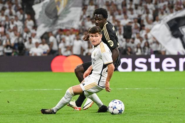 Fussball, Herren, Saison 2023 2024, Champions League (Gruppe C, 1. Spieltag), Real Madrid - 1. FC Union Berlin, v. l. Fran Garcia (Real Madrid) und David Datro Fofana (1. FC Union Berlin) im Zweikampf, battle for the ball, 20.09. 2023, Copyright: xMatthiasxKochx