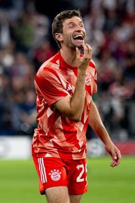 Thomas Mueller (FC Bayern Muenchen, 25) lachend beim Aufwaermen. GER, FC Bayern Muenchen vs. Manchester United, ManU FC, Fussball, Champions League, Gruppenphase, 1. Spieltag, Spielzeit 2023 2024, 20.09.2023. (DFL DFB REGULATIONS PROHIBIT ANY USE OF PHOTOGRAPHS as IMAGE SEQUENCES and or QUASI-VIDEO). GER, FC Bayern Muenchen vs. Manchester United FC, Fussball, Champions League, Gruppenphase, 1. Spieltag, Spielzeit 2023 2024, 20.09.2023. Muenchen Copyright: xEibner-Pressefoto HeikexFeinerx EP_HFR