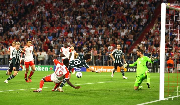 EDITORIAL USE ONLY No use with unauthorised audio, video, data, fixture lists, club league logos or live services. Online in-match use limited to 120 images, no video emulation. No use in betting, games or single club league player publications. Bayern Munich v Manchester United, ManU UEFA Champions League, Group A, Football, Allianz Arena, Munich, Germany - 20 Sep 2023 EDITORIAL USE ONLY No use with unauthorised audio, video, data, fixture lists, club league logos or live services. Online in-match use limited to 120 images, no video emulation. No use in betting, games or single club league player publications. Copyright: xKieranxMcManus Shutterstockx 14106761x