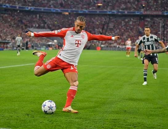 20.09.2023, Fussball UEFA Championsleague 2023 2024: 1.Spieltag Vorrunde, FC Bayern München - Manchester United, ManU in der Allianz-Arena München. Leroy Sane (Bayern München) zieht ab