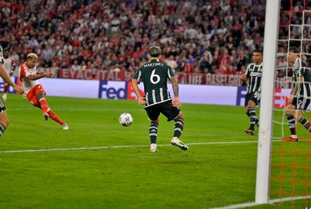 20.09.2023, Fussball UEFA Championsleague 2023 2024: 1.Spieltag Vorrunde, FC Bayern München - Manchester United, ManU in der Allianz-Arena München. Serge Gnabry (FC Bayern München) zieht ab und trifft zum 2:0