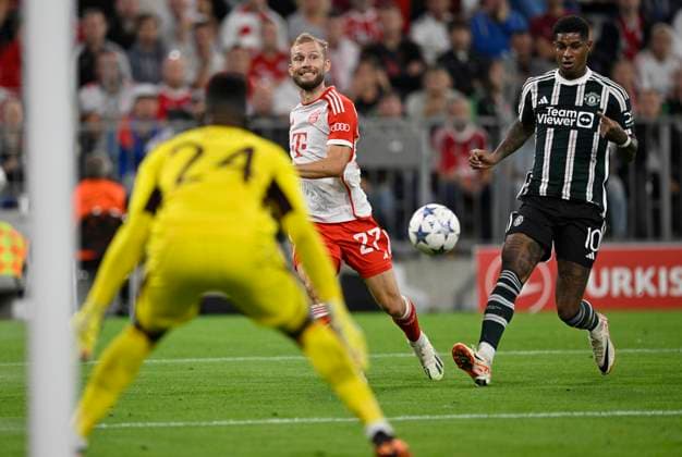 Flanke Aktion Konrad Laimer FC Bayern Muenchen FCB (27) gegen Marcus Rashford Manchester United, ManU ManU (10) Torwart Andre Onana Manchester United ManU (24) FC Bayern Muenchen FCB vs Manchester United ManUnited ManU Gruppenphase 20.09.2023 DFL REGULATIONS PROHIBIT ANY USE OF PHOTOGRAPHS AS IMAGE SEQUENCES AND OR QUASI-VIDEO FC Bayern Muenchen FCB vs Manchester United