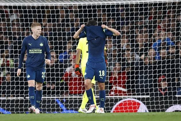 LONDON - (l-r) Jerdy Schouten of PSV, Olivier Boscagli of PSV Eindhoven disappointment after the 3-0 during the UEFA Champions League match between Arsenal FC and PSV Eindhoven at the Emirates Stadium on September 20, 2023 in London, United Kingdom. ANP MAURICE VAN STEEN Group B - UEFA Champions League 2023 2024 xVIxANPxSportx xxANPxIVx 478802444 originalFilename: 478802444.jpg