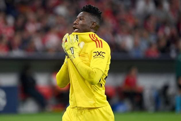 Torwart Andre ONANA Manchester United, ManU , Enttaeuschung,Frust, enttaeuscht,frustriert,niedergeschlagen, Aktion,Einzelbild,angeschnittenes Einzelmotiv,Halbfigur,halbe Figur., Fussball Champions League Gruppenphase 1.Spieltag FC Bayern Muenchen-Manchester United (ManU) am 20.09.2023, A L L I A N Z A R E N A.