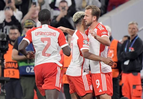 20.09.2023, xemx, Fussball UEFA Champions League, FC Bayern Muenchen - Manchester United, ManU emspor, v.l. Harry Kane (FC Bayern Muenchen) Jubel, Torjubel, celebrate the goal, jubelt ueber das Tor zum 3:1 (DFL DFB REGULATIONS PROHIBIT ANY USE OF PHOTOGRAPHS as IMAGE SEQUENCES and or QUASI-VIDEO) Muenchen
