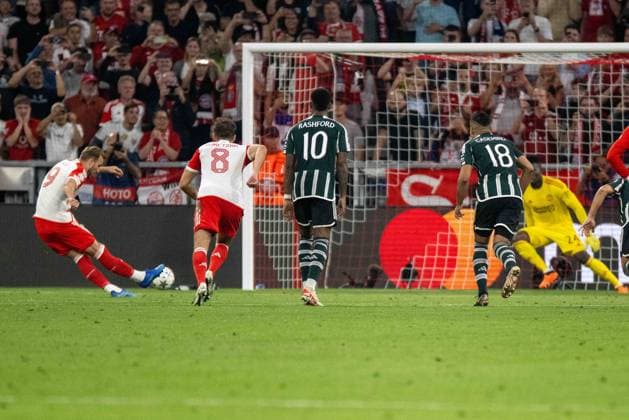 Harry Kane (FC Bayern Muenchen) erzielt per Elfmeter das 3:1. Deutschland, Muenchen, 20.09.2023, Fussball, UEFA Champions League: FC Bayern Muenchen vs Manchester United, ManU Saison 2023 2024, Match Day 1, Allianz Arena Foto: A2 Bildagentur Peter Hartenfelser