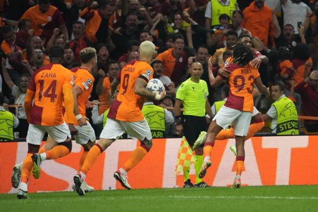 Mateus Cardoso Lemos Martins 20 ( Tete ) of Galatasaray celebrates after scoring the second goal of his team with teammates during the UEFA Champions League match between Galatasaray and F.C. Copenhagen at Ali Sami Yen Sports Complex Rams Park Arena on September 20, 2023 in Istanbul, Turkey. Istanbul Turkey Copyright: xSeskimPhotox Gsaray-Copenhagen-20923 (128)