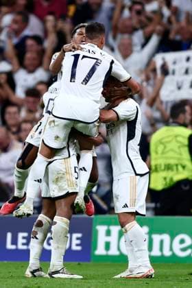 Jude Bellingham of Real Madrid Cf celebrating his goal with his teammates during the Champions Leage match between Real Madrid Cf and Union Berlin at Santiago Bernabeu Stadium, in Madrid, Spain, on September 20, 2023. ( Photo by Alvaro Medranda Panoramic ) FOOTBALL : Real Madrid vs Union Berlin - UEFA Ligue des Champions - 20 09 2023 AlvaroMedranda Panoramic 