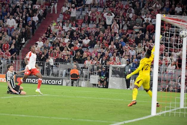 20.09.2023, xemx, Fussball UEFA Champions League, FC Bayern Muenchen - Manchester United, ManU emspor, v.l. Mathys Tel (FC Bayern Muenchen) Goal scored, erziehlt das Tor zum 4:2 (DFL DFB REGULATIONS PROHIBIT ANY USE OF PHOTOGRAPHS as IMAGE SEQUENCES and or QUASI-VIDEO) Muenchen