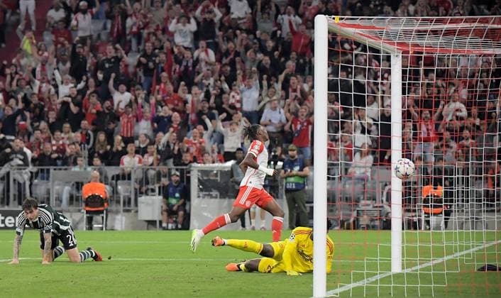 20.09.2023, xemx, Fussball UEFA Champions League, FC Bayern Muenchen - Manchester United, ManU emspor, v.l. Mathys Tel (FC Bayern Muenchen) Goal scored, erziehlt das Tor zum 4:2 (DFL DFB REGULATIONS PROHIBIT ANY USE OF PHOTOGRAPHS as IMAGE SEQUENCES and or QUASI-VIDEO) Muenchen
