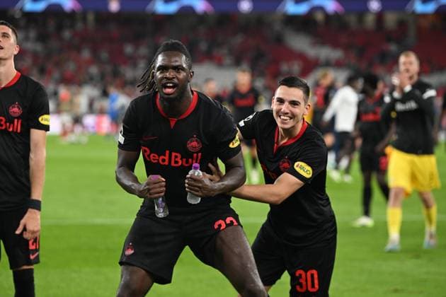 SOCCER - UEFA CL, Benfica vs RBS LISBON,PORTUGAL,20.SEP.23 - SOCCER - UEFA Champions League, group stage, SL Benfica vs Red Bull Salzburg. Image shows the rejoicing of Oscar Gloukh and Oumar Solet (RBS).  GEPAxpictures xZedxJameson