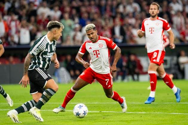 6 Lisandro Martinez ManU, 7 Gnabry FCB, Champions League, FC Bayern Muenchen vs. Manchester United, ManU Allianz Arena, Muenchen. 20.09.2023 Â