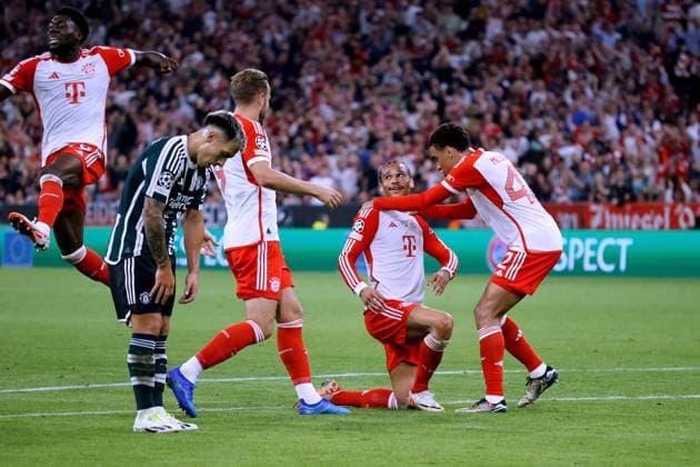 SANE Leroy Team FC Bayern Muenchen Jubel um Torschuetzen SANE Leroy mit MUSIALA und DAVIES mit KANE Harry UEFA Champions League Saiason 2023 - 2024 Spiel FC Bayern Muenchen - Manchester United, ManU am 20.09. 2023 in Muenchen DFL REGULATIONS PROHIBIT ANY USE OF PHOTOGRAPHS as IMAGE SEQUENCES and or QUASI-VIDEO Copyright: xLacixPerenyix