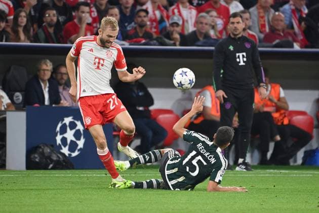 Konrad LAIMER (Bayern Muenchen), Aktion,Zweikampf gegen Sergio REGUILON Manchester United, ManU . Fussball Champions League Gruppenphase 1.Spieltag FC Bayern Muenchen-Manchester United (ManU) 4-3 am 20.09.2023, A L L I A N Z A R E N A.