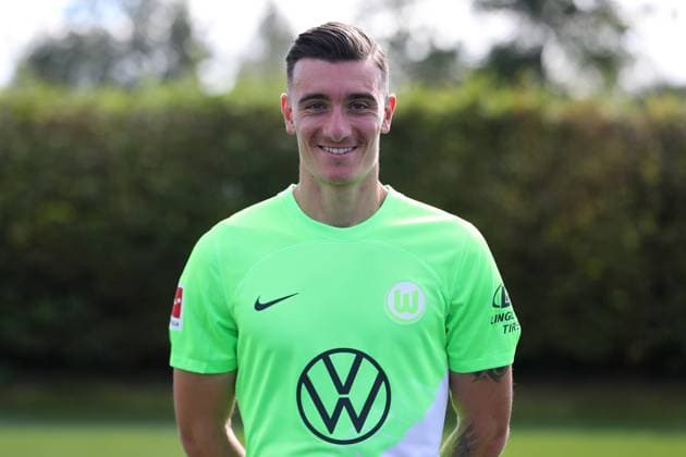 VfL Wolfsburg Wolfsburg, 20.09.2023, FUßBALL - VfL Wolfsburg, 1. Bundesliga, Saison 2023 24. Fototermin, Cedric Zesiger (VfL Wolfsburg) Wolfsburg