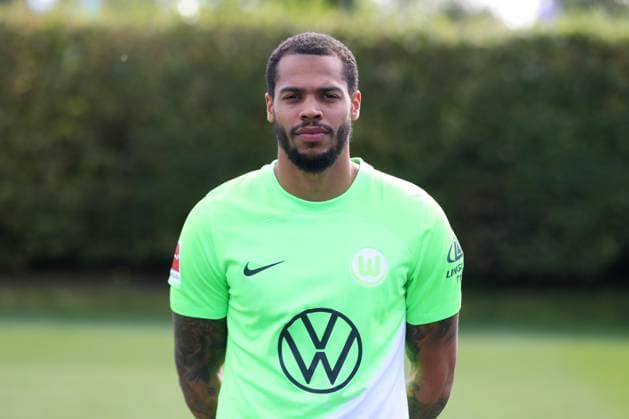 VfL Wolfsburg Wolfsburg, 20.09.2023, FUßBALL - VfL Wolfsburg, 1. Bundesliga, Saison 2023 24. Fototermin, Lukas Nmecha (VfL Wolfsburg) Wolfsburg