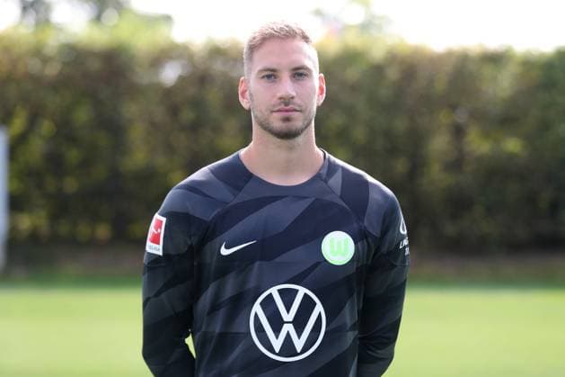 VfL Wolfsburg Wolfsburg, 20.09.2023, FUßBALL - VfL Wolfsburg, 1. Bundesliga, Saison 2023 24. Fototermin, Torwart Niklas Klinger (VfL Wolfsburg) Wolfsburg