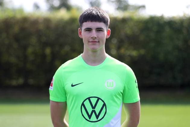 VfL Wolfsburg Wolfsburg, 20.09.2023, FUßBALL - VfL Wolfsburg, 1. Bundesliga, Saison 2023 24. Fototermin, Felix Lange (VfL Wolfsburg) Wolfsburg